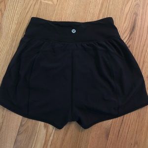 Black Lululemon running shorts (run times short)